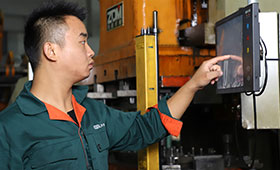 stamping-machine-operation